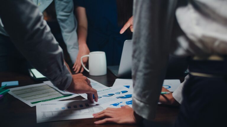 Revenue operations insights helping teams improve conversion, forecasting and customer outcomes